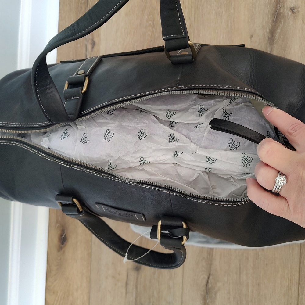 American Leather Co. Arlington Weekender Zip Shoulder Bag Black Smooth NWT - Picture 9 of 11